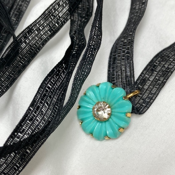 necklace on ribbon vintage blue charm with faux diamond - Picture 8 of 11